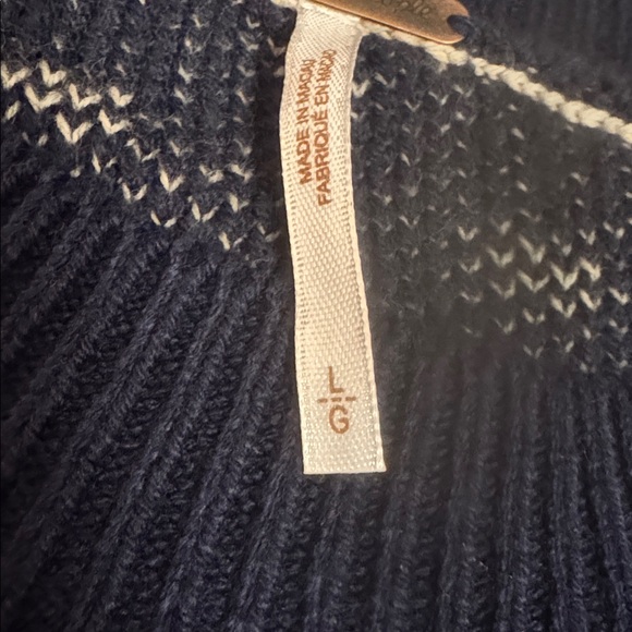 Free people Navy Blue Patterned Women's Sweater - Picture 2 of 3